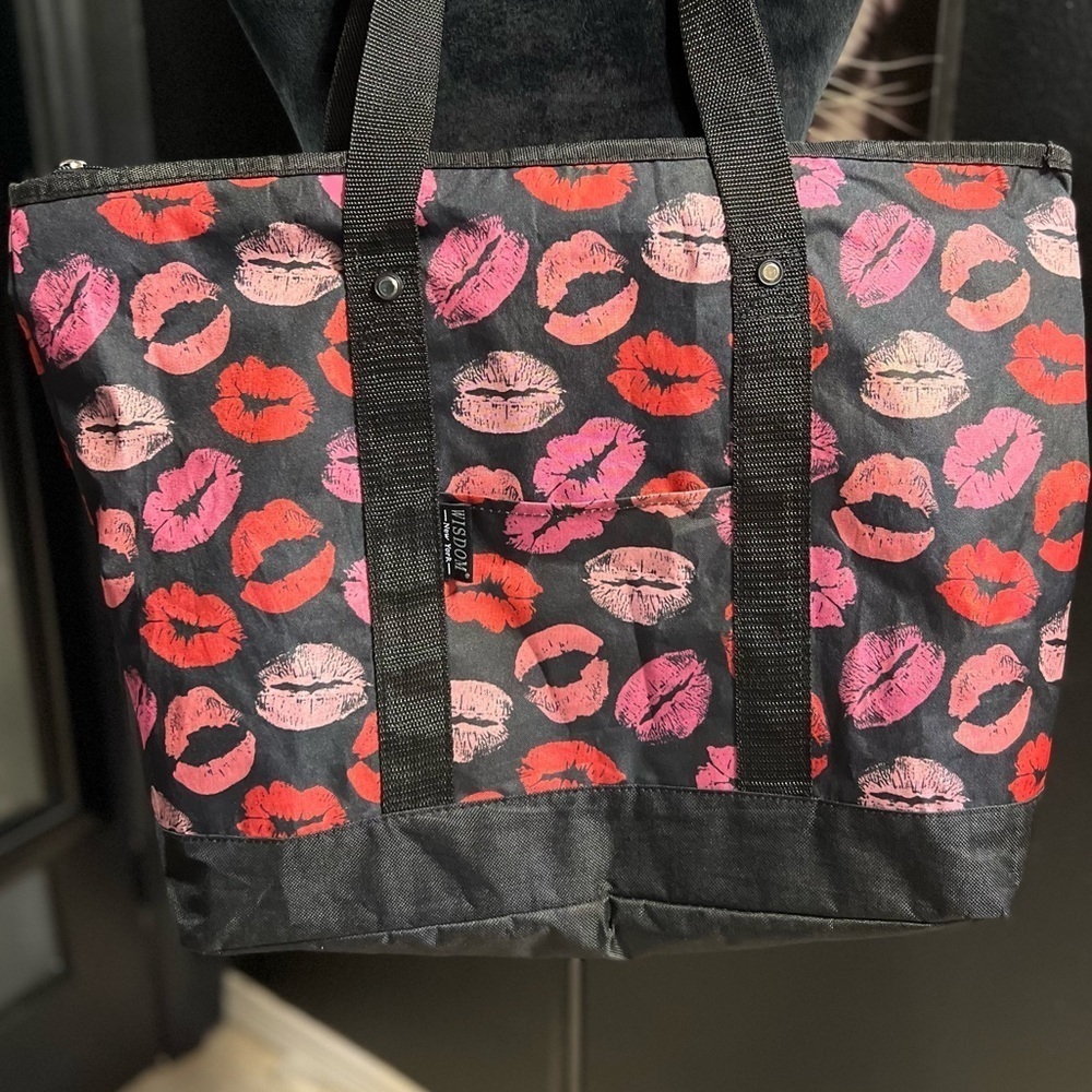 💋💋EUC- SUPER CUTE LARGE TOTE 💋💋